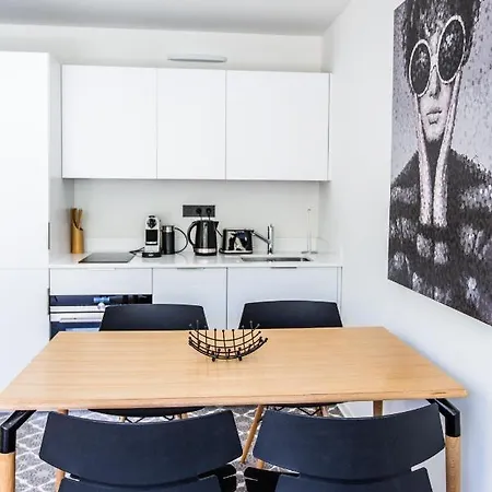 Maison Danube Apartment *